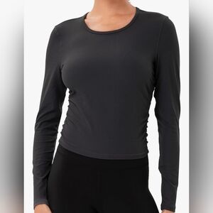 Yunoga brand charcoal gray Long Sleeve ruched sides crop top size Small
